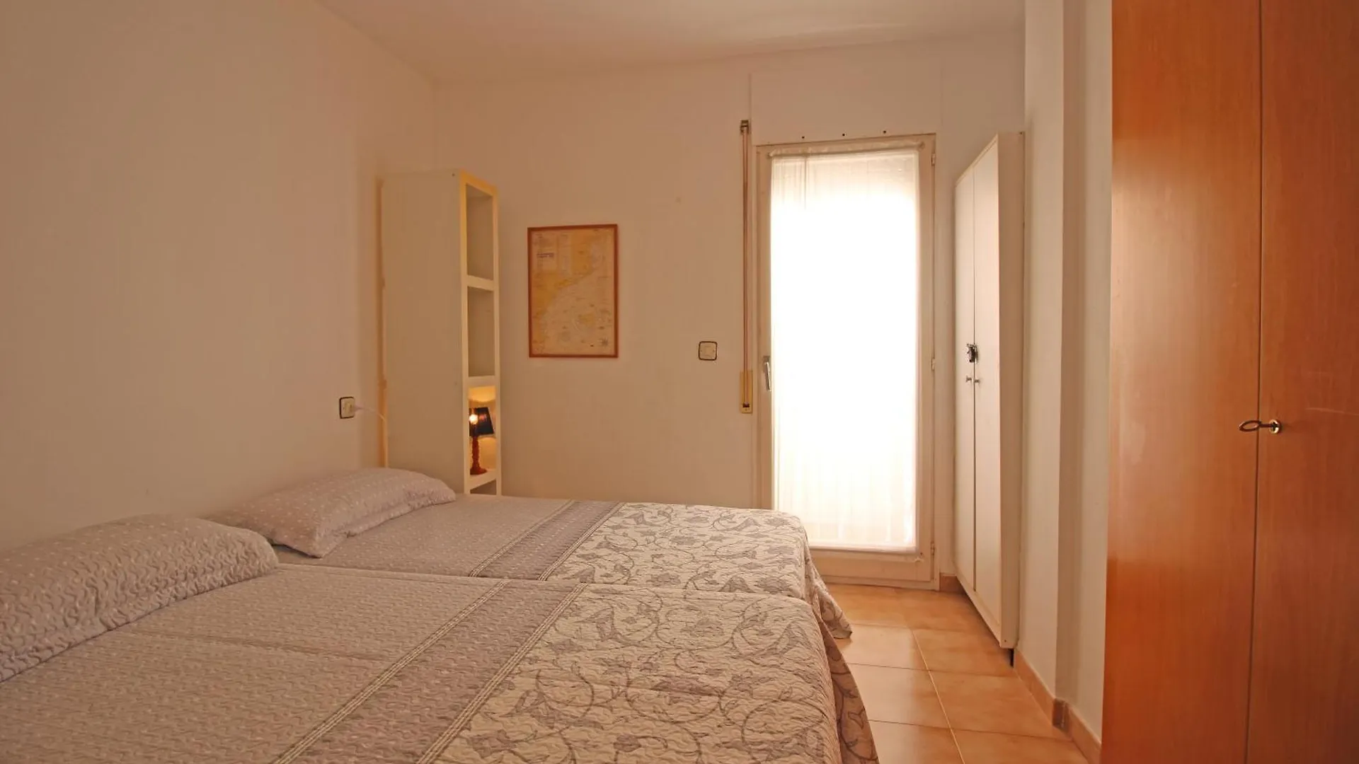 Apart-Rent Apartment Gran Reserva 0105 Empuriabrava 0*,  Spain