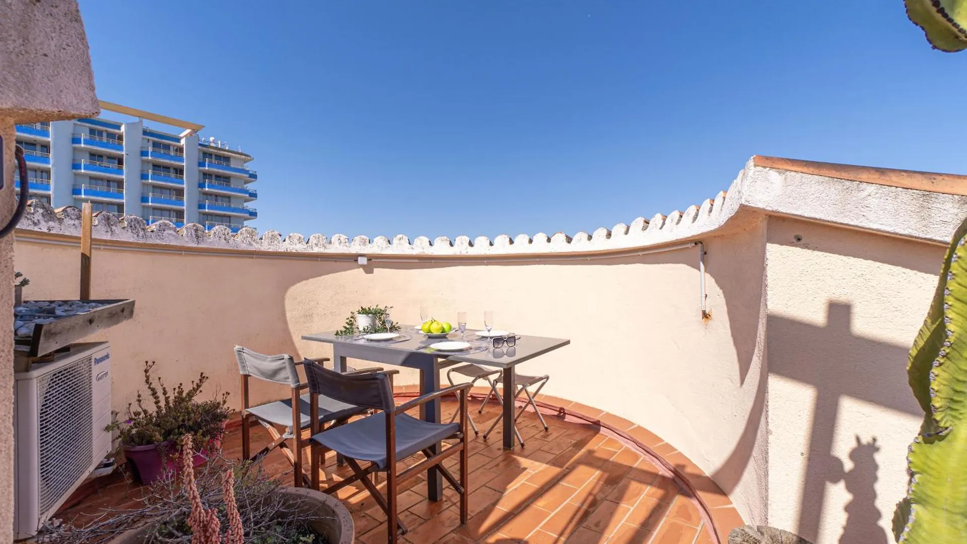 Apart-Rent Apartment Gran Reserva 0105 Empuriabrava 0*,  Espanha